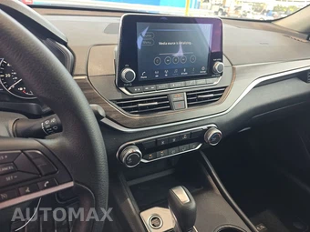 2025 Nissan Altima SV – miniatura 11