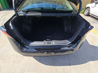 2025 Nissan Altima SV - miniatura 11