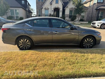 2025 Nissan Altima SV - miniatura 8