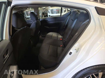 2025 Nissan Altima SV - miniatura 13