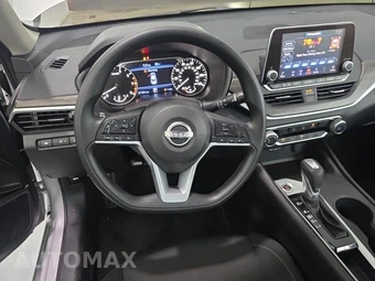 2025 Nissan Altima SV – miniatura 11