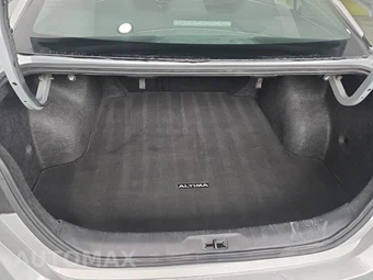 2025 Nissan Altima SV – miniatura 16
