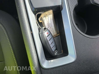 2025 Nissan Altima SV - miniatura 8