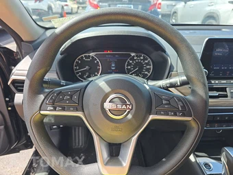 2025 Nissan Altima SV – miniatura 10