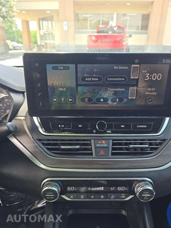 2025 Nissan Altima SV – miniatura 10
