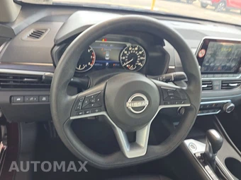 2025 Nissan Altima SV - miniatura 10