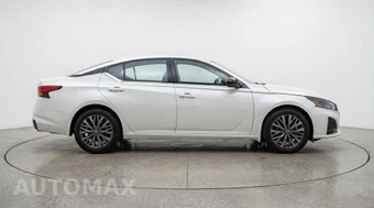 2025 Nissan Altima SV - miniatura 8