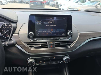 2025 Nissan Altima SV - miniatura 10