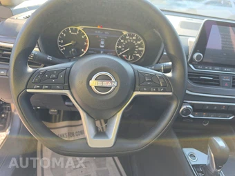 2025 Nissan Altima SV - miniatura 10