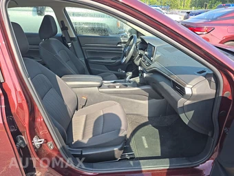 2025 Nissan Altima SV - miniatura 8