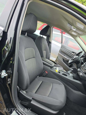 2025 Nissan Altima SV – miniatura 18