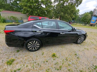 2025 Nissan Altima SV – miniatura 4