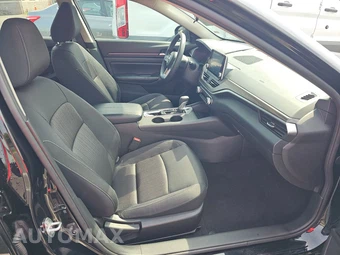 2025 Nissan Altima SV – miniatura 8