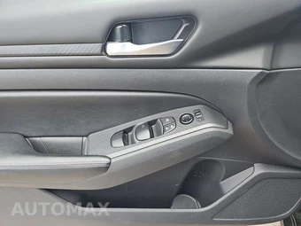 2025 Nissan Altima SV – miniatura 9