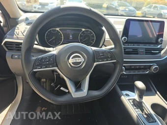 2025 Nissan Altima SV – miniatura 10