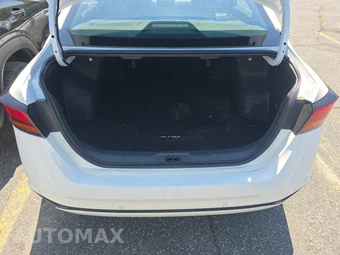 2025 Nissan Altima SV – miniatura 17