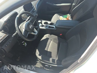 2025 Nissan Altima SV – miniatura 7