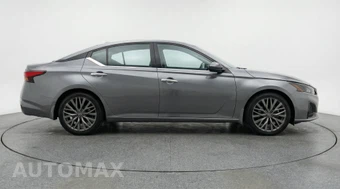 2025 Nissan Altima SV - miniatura 8