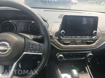 2025 Nissan Altima SV – miniatura 11