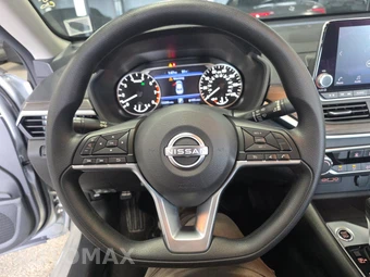 2025 Nissan Altima SV - miniatura 10