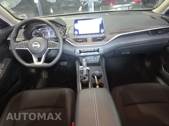 2025 Nissan Altima SV - miniatura 11