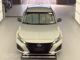 2025 Nissan Altima SV - miniatura 2