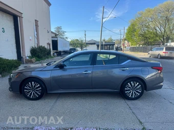 2025 Nissan Altima SV - miniatura 9