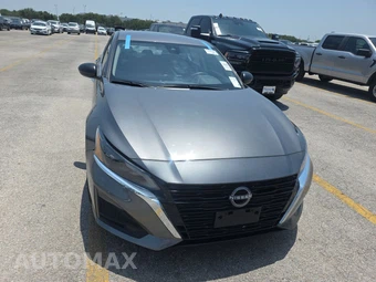 2025 Nissan Altima SV - miniatura 2
