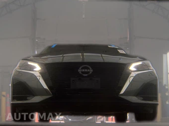 2025 Nissan Altima SV - miniatura 3