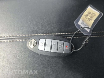 2025 Nissan Altima SV - miniatura 5