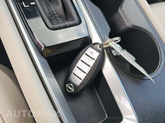 2025 Nissan Altima SV - miniatura 8