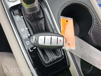 2025 Nissan Altima SV - miniatura 8