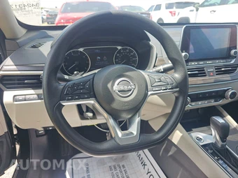 2025 Nissan Altima SV - miniatura 10