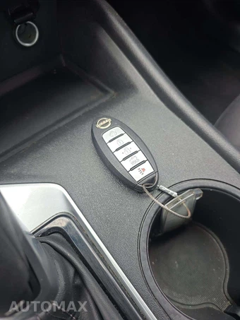 2025 Nissan Altima SV - miniatura 8