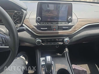 2025 Nissan Altima SV - miniatura 7