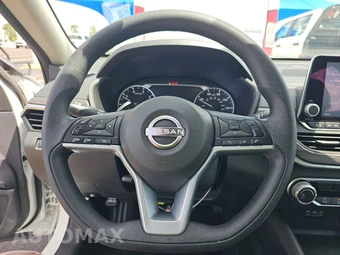 2025 Nissan Altima SV - miniatura 10