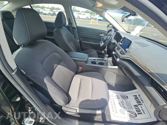 2025 Nissan Altima SV - miniatura 8