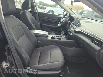 2025 Nissan Altima SV – miniatura 8