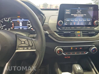 2025 Nissan Altima SV - miniatura 11