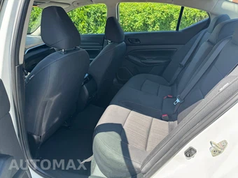 2025 Nissan Altima SV - miniatura 10