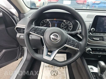 2025 Nissan Altima SV - miniatura 10