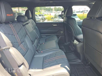 2025 Nissan Armada PRO-4X – miniatura 17