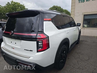 2025 Nissan Armada PRO-4X - miniatura 3