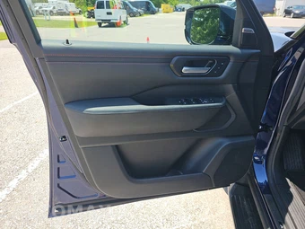 2025 Nissan Armada PRO-4X - miniatura 9