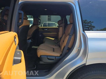 2025 Nissan Armada SL – miniatura 13