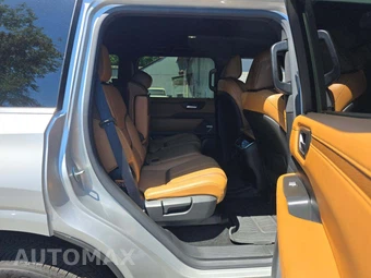 2025 Nissan Armada SL – miniatura 17