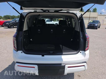 2025 Nissan Armada SV - miniatura 12