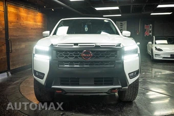 2025 Nissan Frontier PRO-4X Crew Cab Medium Bed - miniatura 4