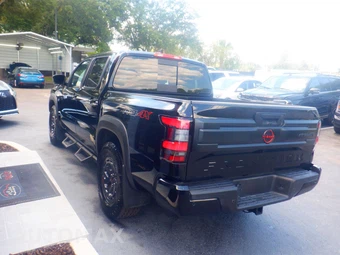 2025 Nissan Frontier PRO-4X Crew Cab Medium Bed – miniatura 11