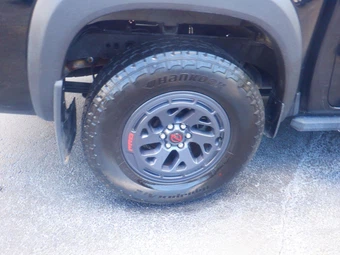 2025 Nissan Frontier PRO-4X Crew Cab Medium Bed – miniatura 16